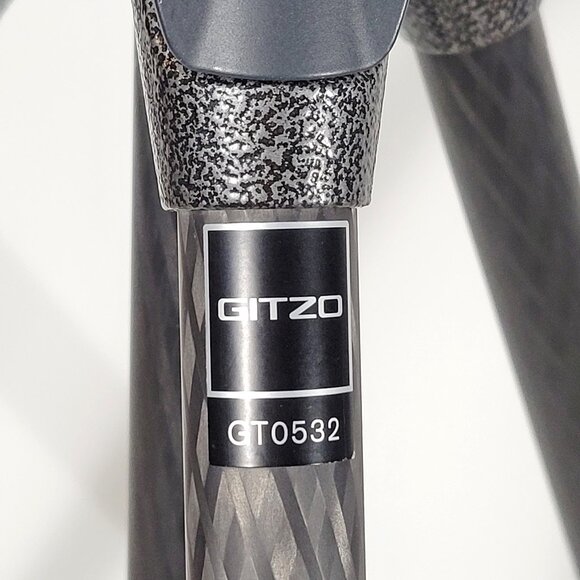 Gitzo GT0532 Mountaineer Series 0 Carbon Fiber Tripod - Picture 6 of 10